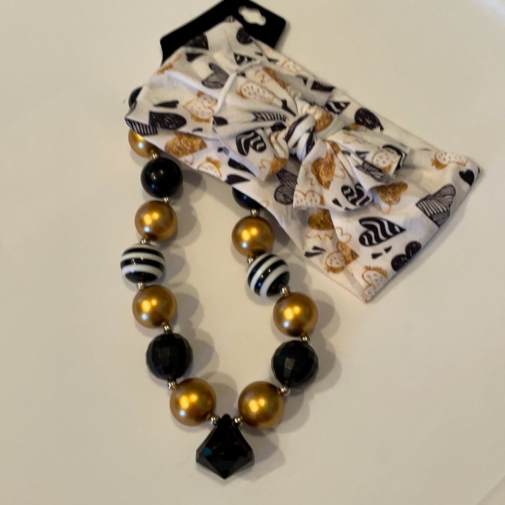New Boutique Necklace and Stretch Heart Headband Set